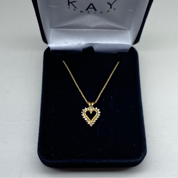 Kay Jewelers 10k Yellow Gold Heart Necklace With Diamond Accents. - Picture 2 of 13